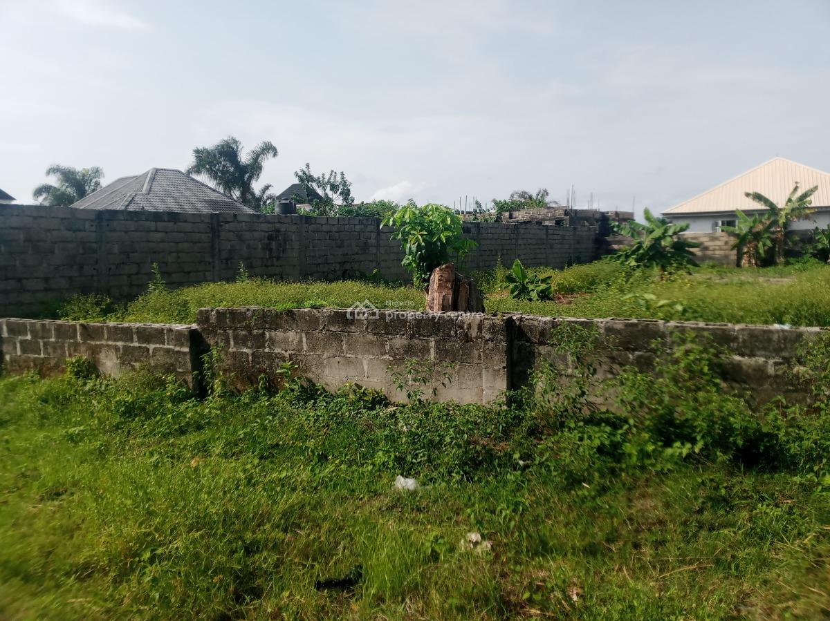 a Very Dry Parcel of Land in a Well Developed Part of Awoyaya Just Out, Secured Place, Awoyaya, Ibeju Lekki, Lagos, Residential Land for Sale