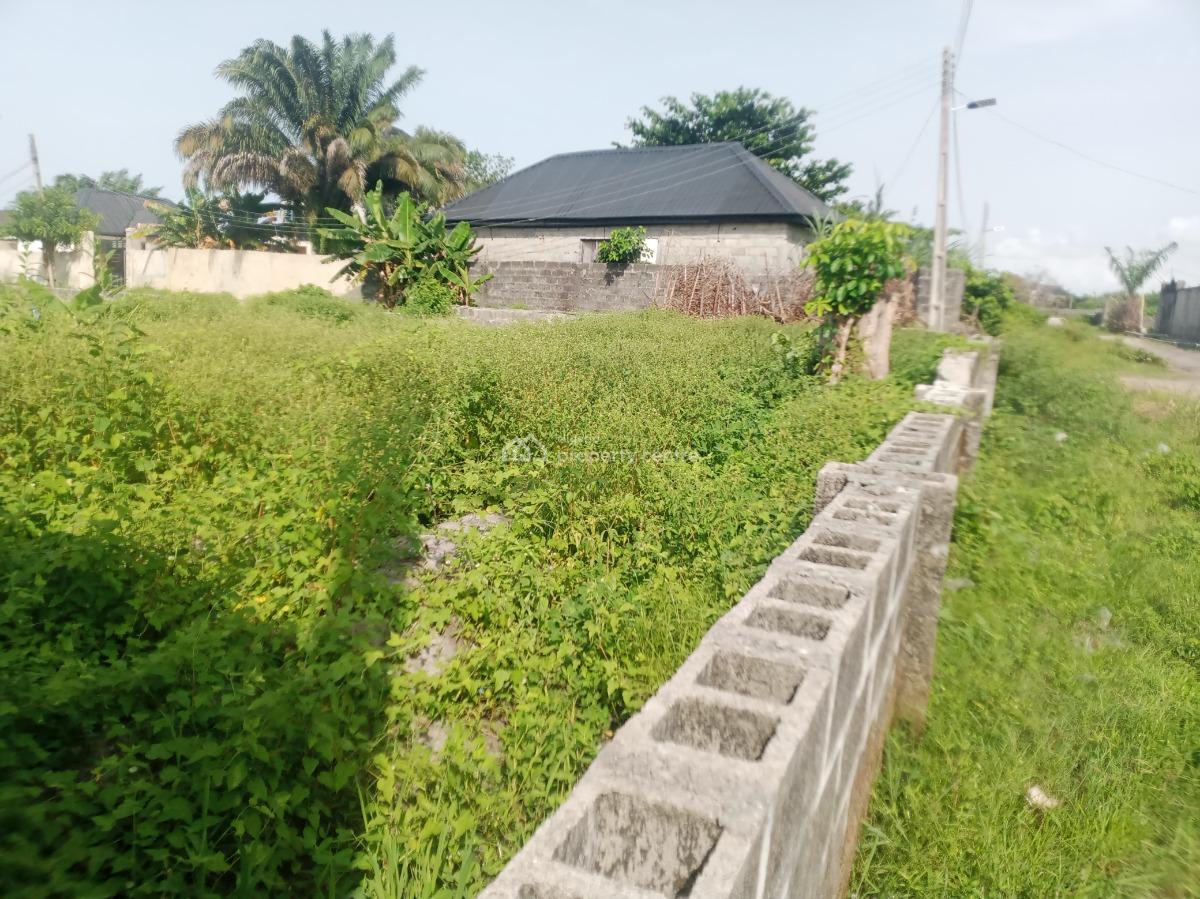 a Very Dry Parcel of Land in a Well Developed Part of Awoyaya Just Out, Secured Place, Awoyaya, Ibeju Lekki, Lagos, Residential Land for Sale
