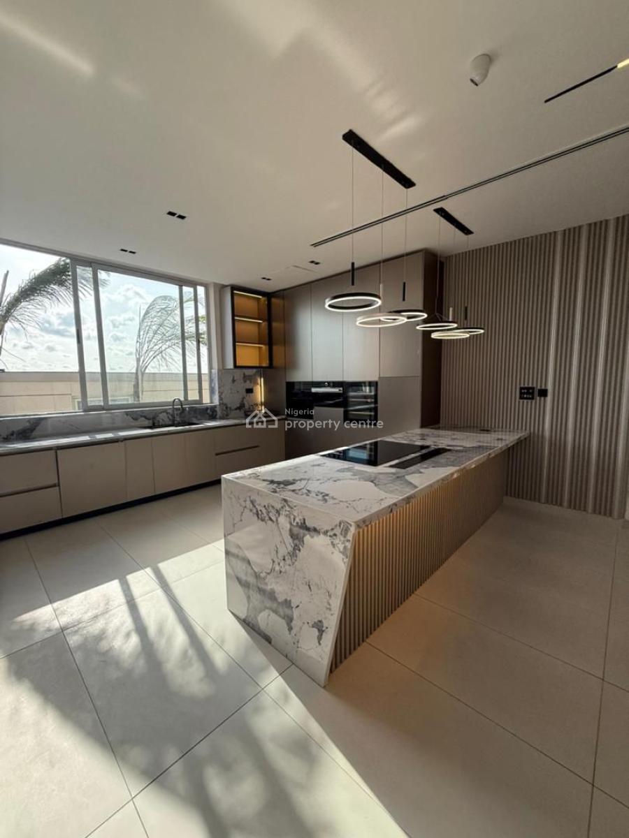 Luxuriously Built 2 Bedroom Penthouse with Swimming Pool, Lekki Phase 1, Lekki, Lagos, Block of Flats for Sale