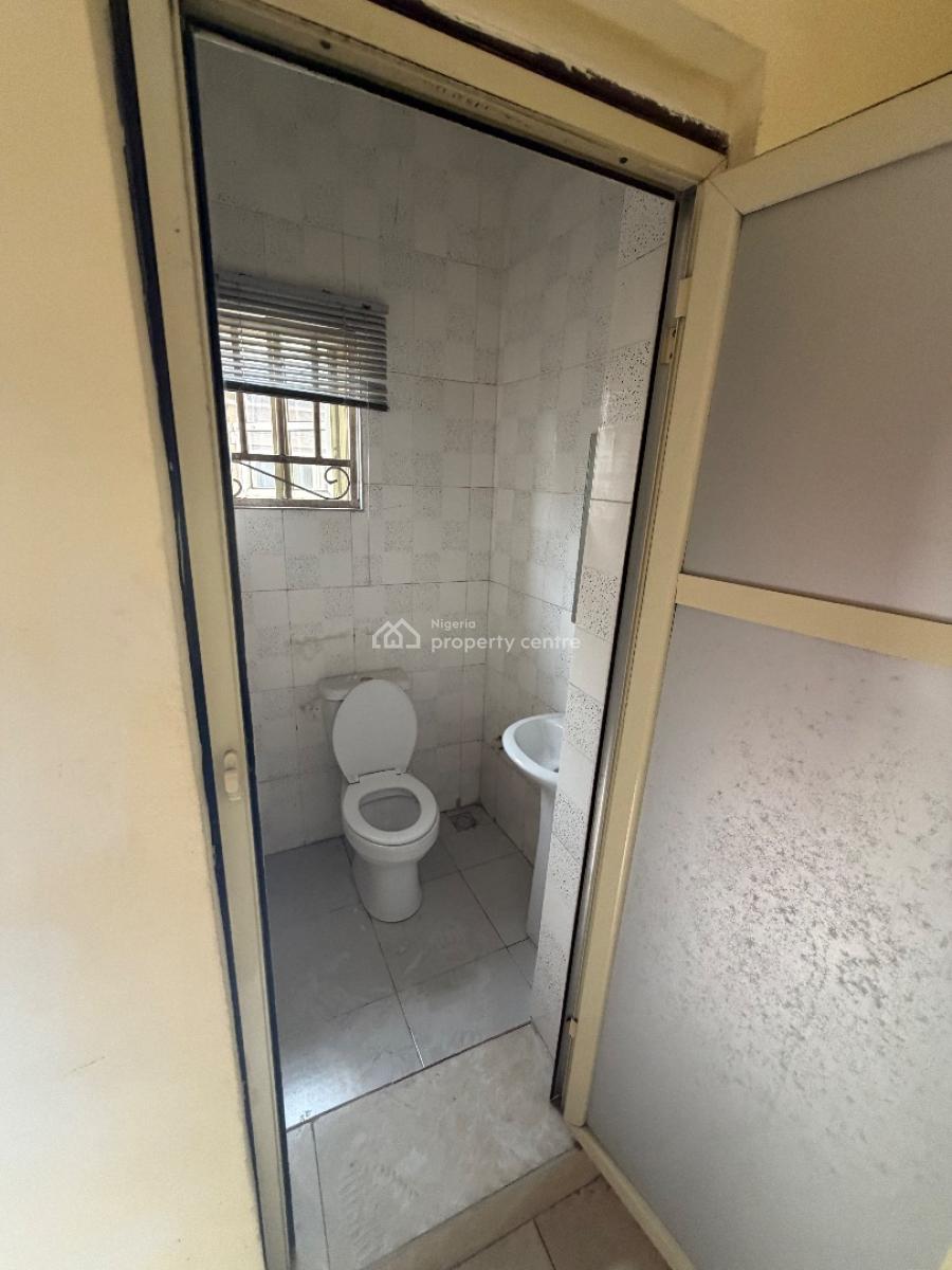 Lovely 3 Bedroom with 2 Balconies, Osapa, Lekki, Lagos, Flat / Apartment for Rent
