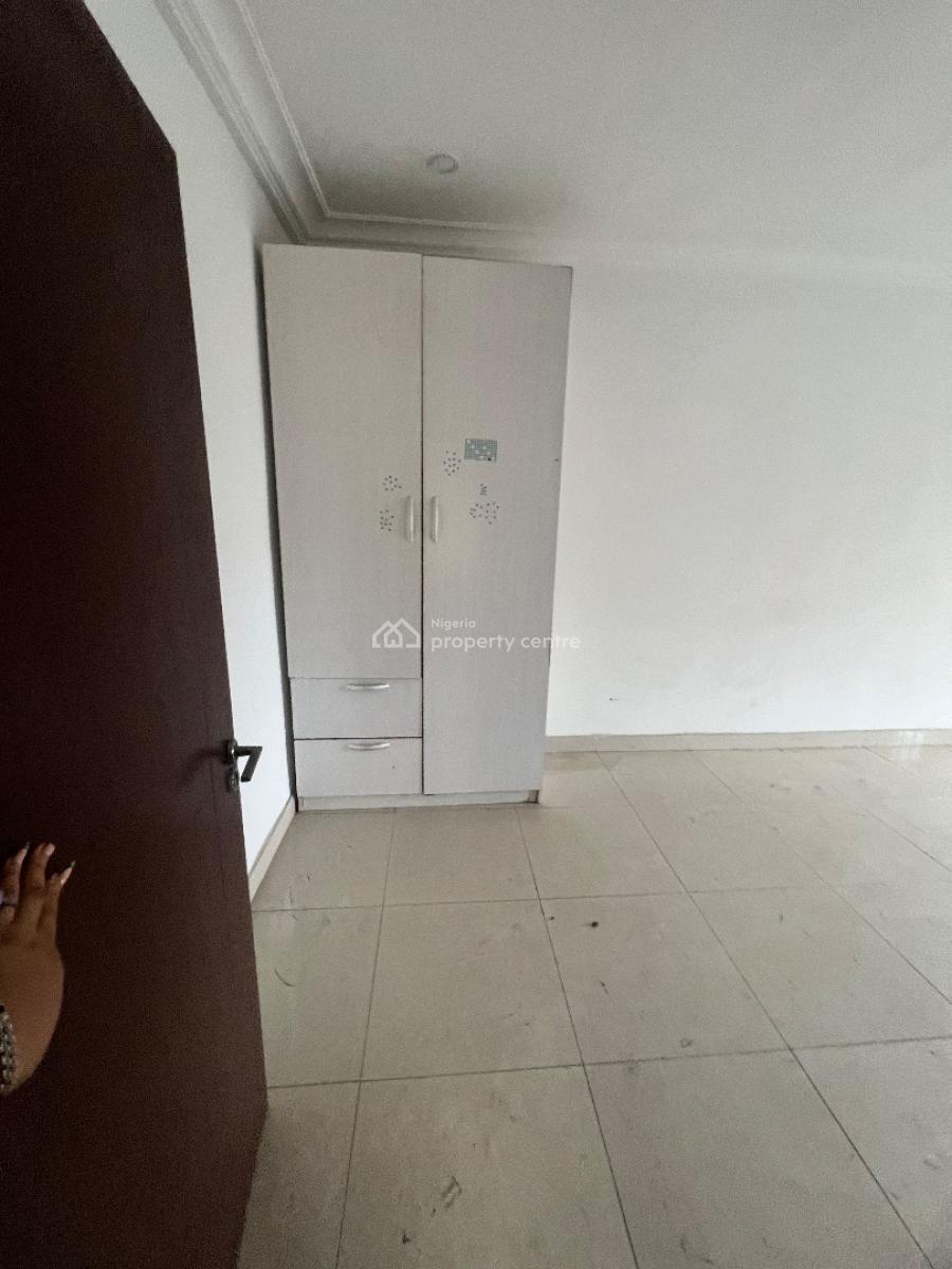 Spacious Neat 4 Bedroom Terrace, Osapa, Lekki, Lagos, Terraced Duplex for Sale