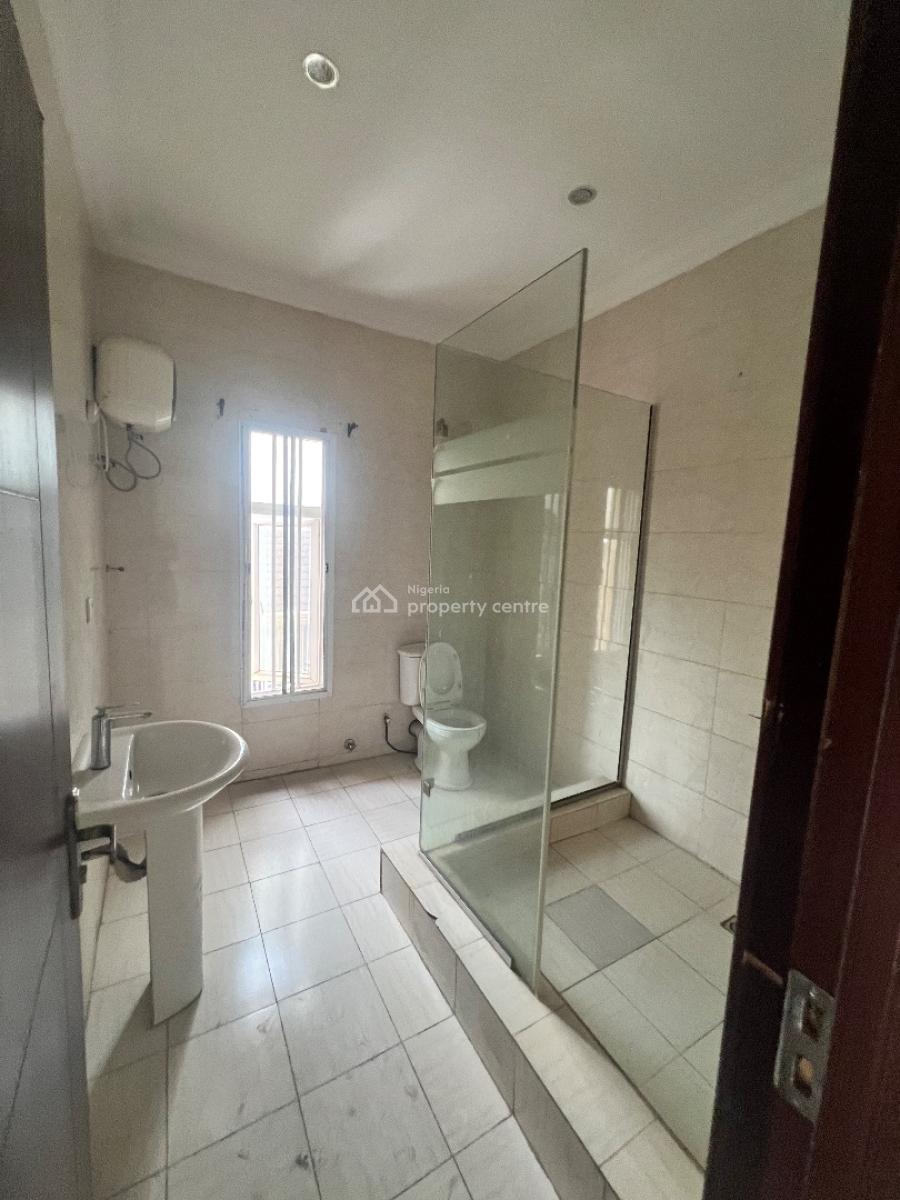 Spacious Neat 4 Bedroom Terrace, Osapa, Lekki, Lagos, Terraced Duplex for Sale