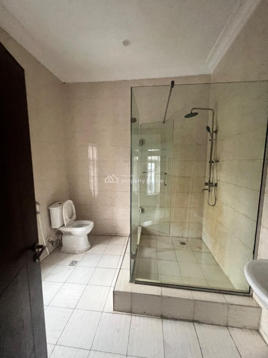 Spacious Neat 4 Bedroom Terrace, Osapa, Lekki, Lagos, Terraced Duplex for Sale