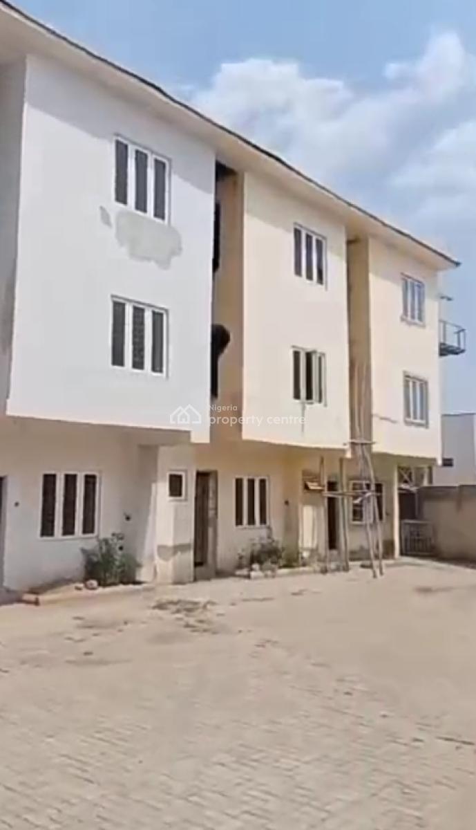 4 Bedroom Terrace Duplex +bq, Guzape, Guzape District, Abuja, Terraced Duplex for Rent