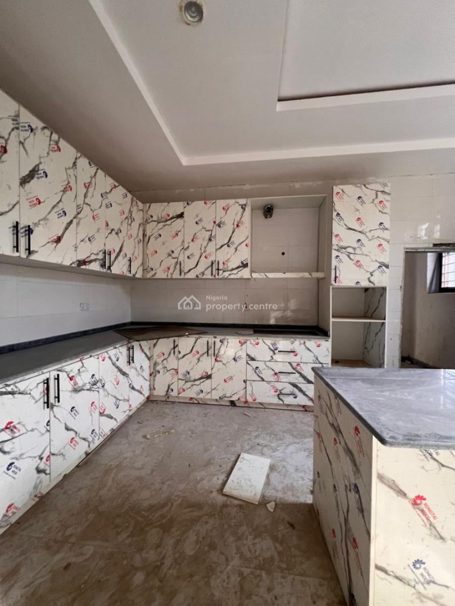 a Brand New Spacious 3-bedroom Flat, Jahi District Abuja, Its in a Well Secured Environment., Jahi, Abuja, Flat / Apartment for Sale