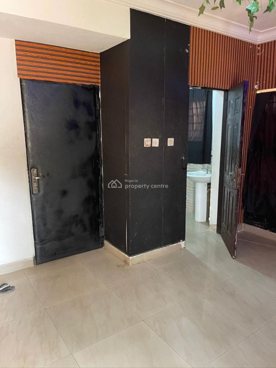 Standard Office/shop Space in a Spa, 2nd Avenue, Gwarinpa, Abuja, Office Space for Rent