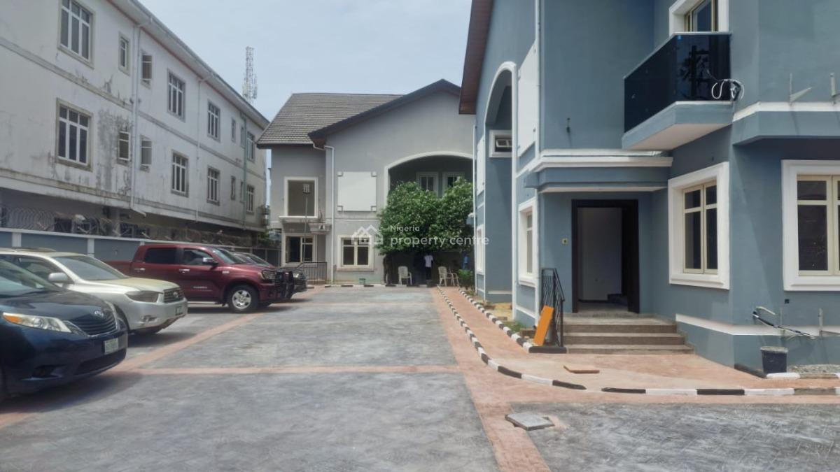 a Fully Vacant Wing of Well Finished  4-bedroom Semi-detached House, Oniru, Victoria Island (vi), Lagos, Semi-detached Duplex for Sale