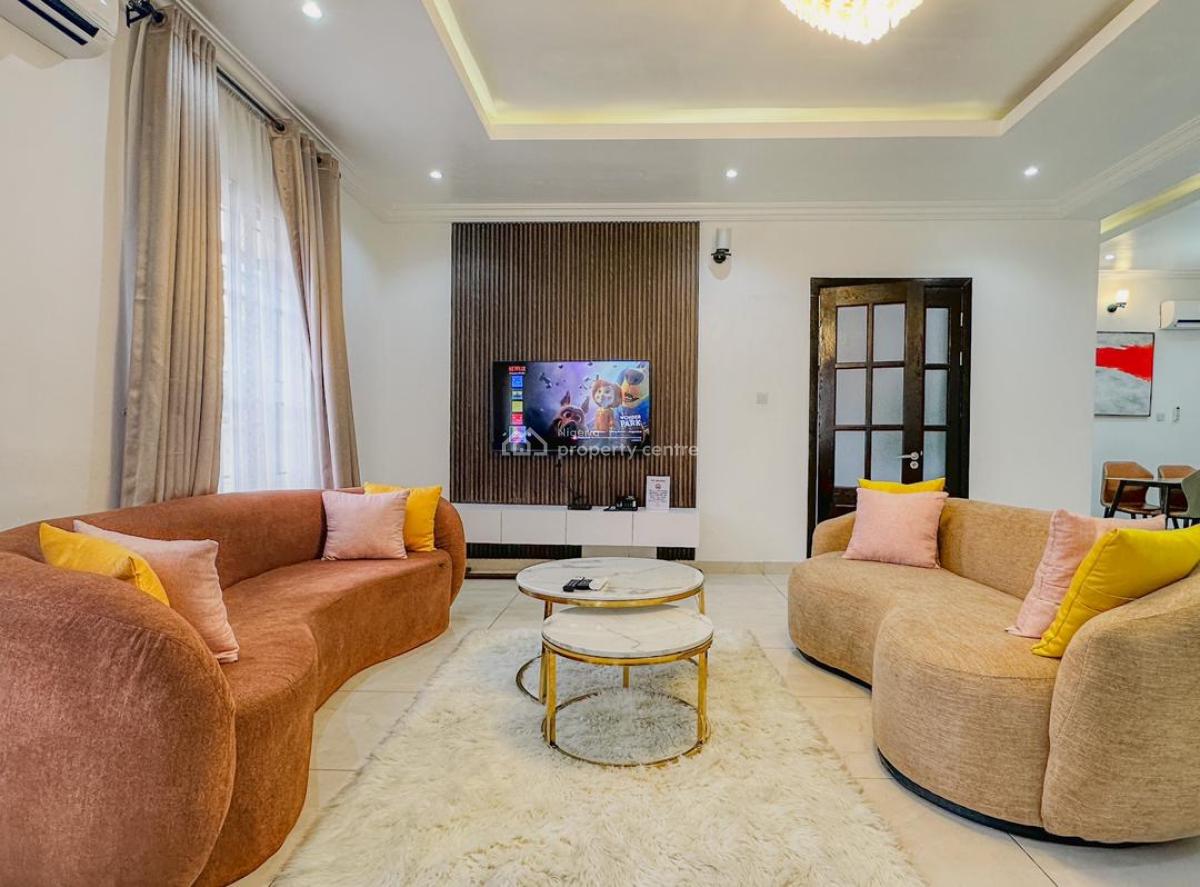 Serviced 2-bedroom Apartment with Clean Setup in a Serene Area, Oluwakayode Jacobs Crescent, Freedom Way, Lekki Phase 1, Lekki Phase 1, Lekki, Lagos, Flat / Apartment Short Let
