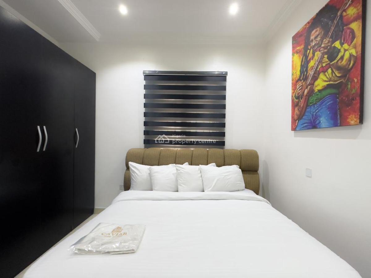 Serviced 2-bedroom Apartment with Clean Setup in a Serene Area, Oluwakayode Jacobs Crescent, Freedom Way, Lekki Phase 1, Lekki Phase 1, Lekki, Lagos, Flat / Apartment Short Let