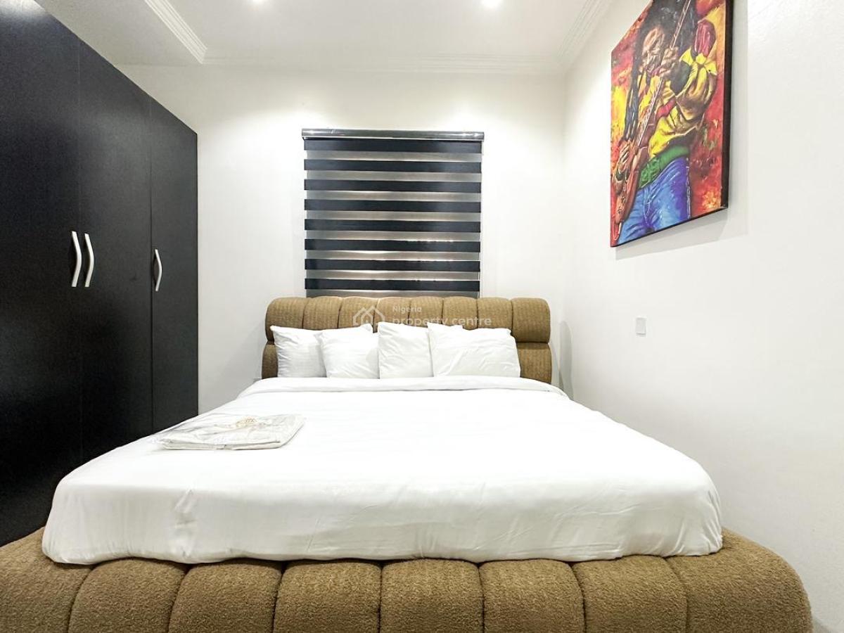 Serviced 2-bedroom Apartment with Clean Setup in a Serene Area, Oluwakayode Jacobs Crescent, Freedom Way, Lekki Phase 1, Lekki Phase 1, Lekki, Lagos, Flat / Apartment Short Let