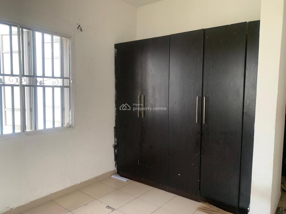 a Standard Room in a Shared Apartment, Oral Estate Ikota, Lekki, Lagos, Self Contain (single Rooms) for Rent
