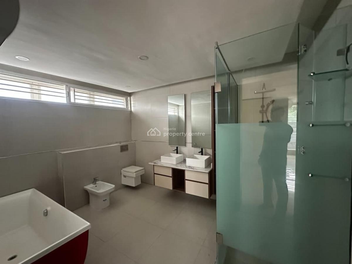 Contemporary 5 Bedroom Detached Home with Bq, Stand Alone Luxury Detached Buidling with Good Road Network, Banana Island, Ikoyi, Lagos, Detached Duplex for Rent