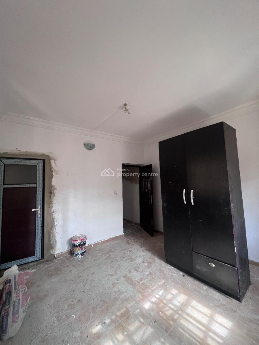 a Standard 2bedroom Flat, Before Novare Shoprite Ajah, Lekki Phase 2, Lekki, Lagos, Flat / Apartment for Rent
