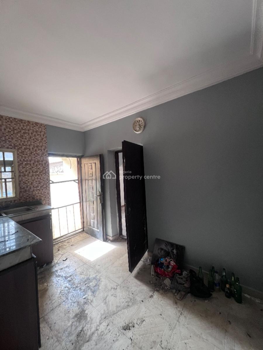 a Standard 2bedroom Flat, Before Novare Shoprite Ajah, Lekki Phase 2, Lekki, Lagos, Flat / Apartment for Rent
