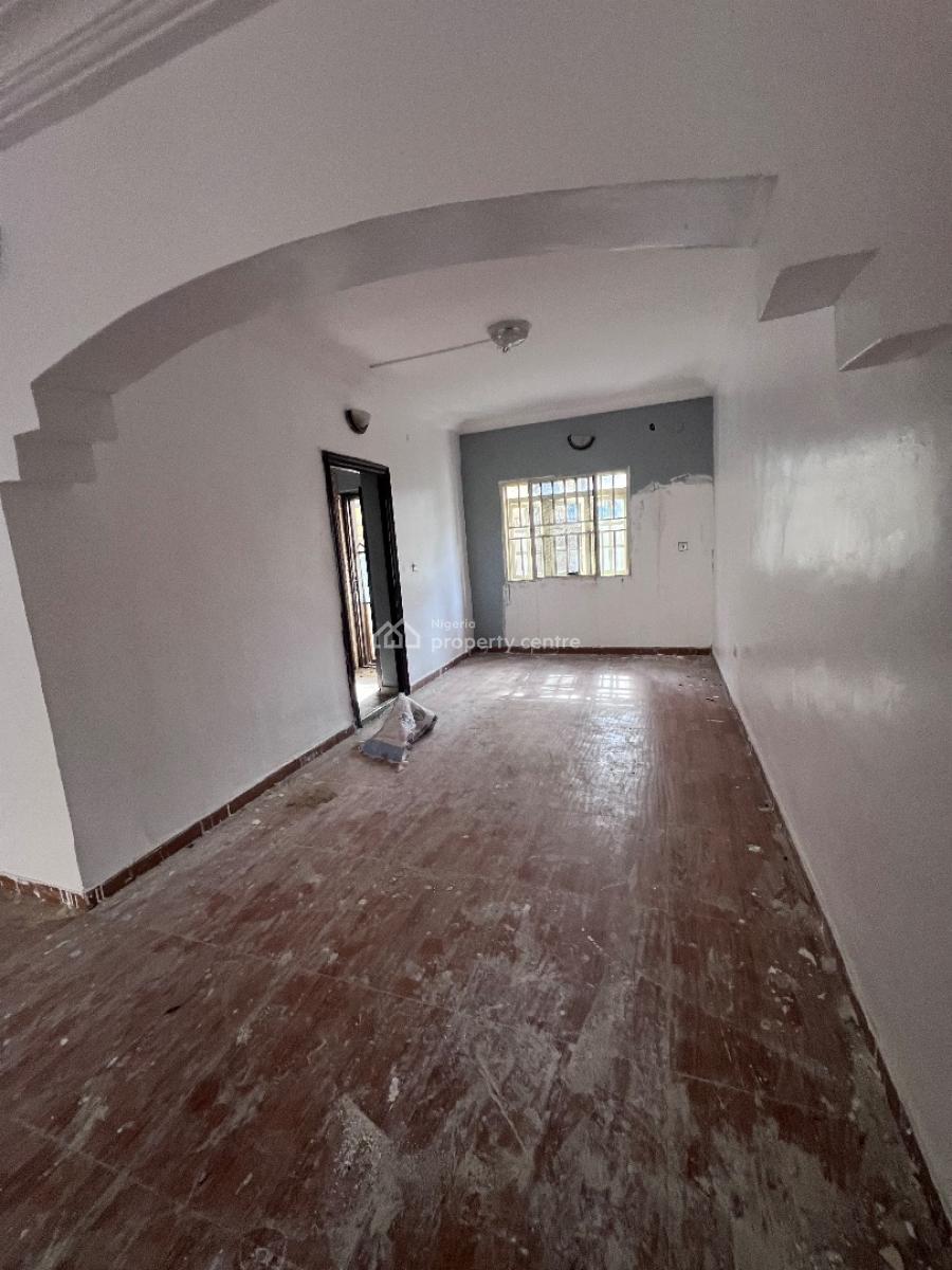 a Standard 2bedroom Flat, Before Novare Shoprite Ajah, Lekki Phase 2, Lekki, Lagos, Flat / Apartment for Rent
