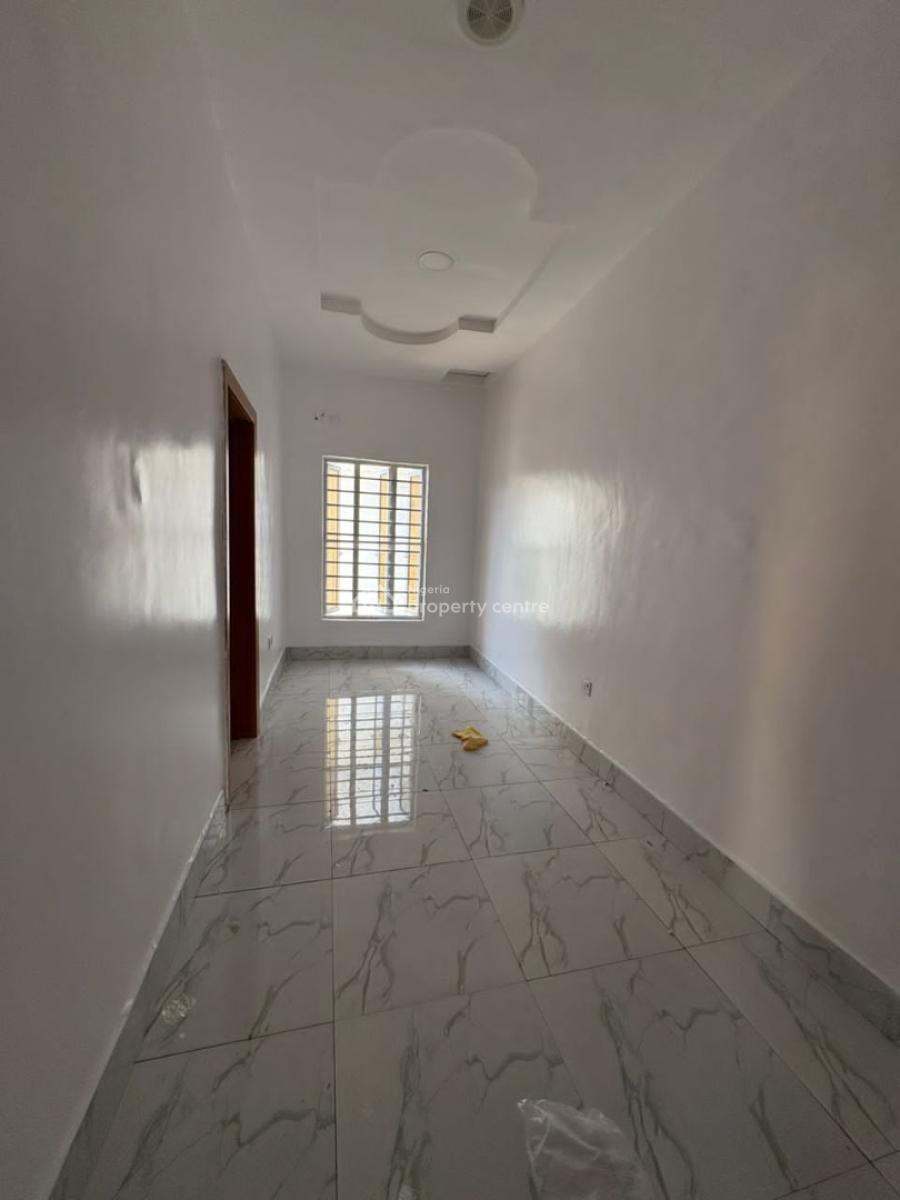 Miniflat Upstairs with Personal Meter Also Comes with in-house Visitor, Orchid Road, Lekki, Lagos, Mini Flat (room and Parlour) for Rent