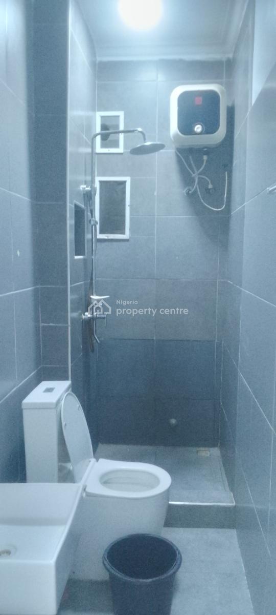 a Standard Mini Flat, Lekki Paradise 3 Estate, Chevron Drive, Chevron, Lekki, Lagos, Mini Flat (room and Parlour) for Rent