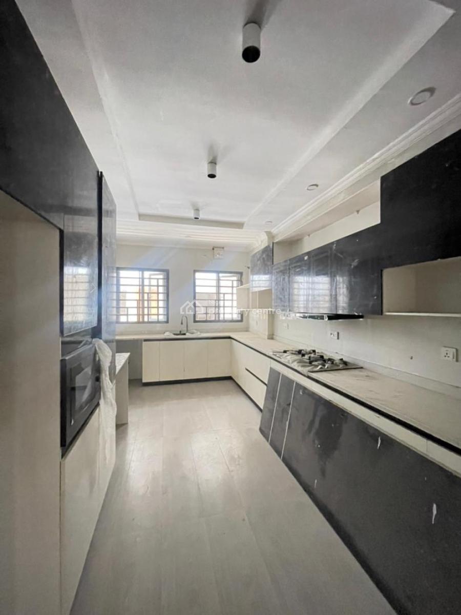 Luxury 4bedroom Apartment, Freedom Way, Lekki Phase One, Lekki, Lagos, Block of Flats for Sale