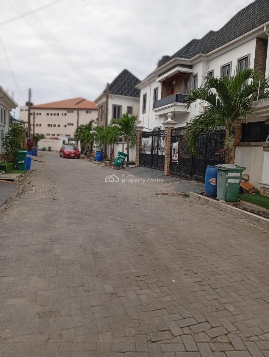 5bedroom Detached House with Bq, Ikota Villa Estate, Ikota, Lekki, Lagos, Detached Duplex for Sale
