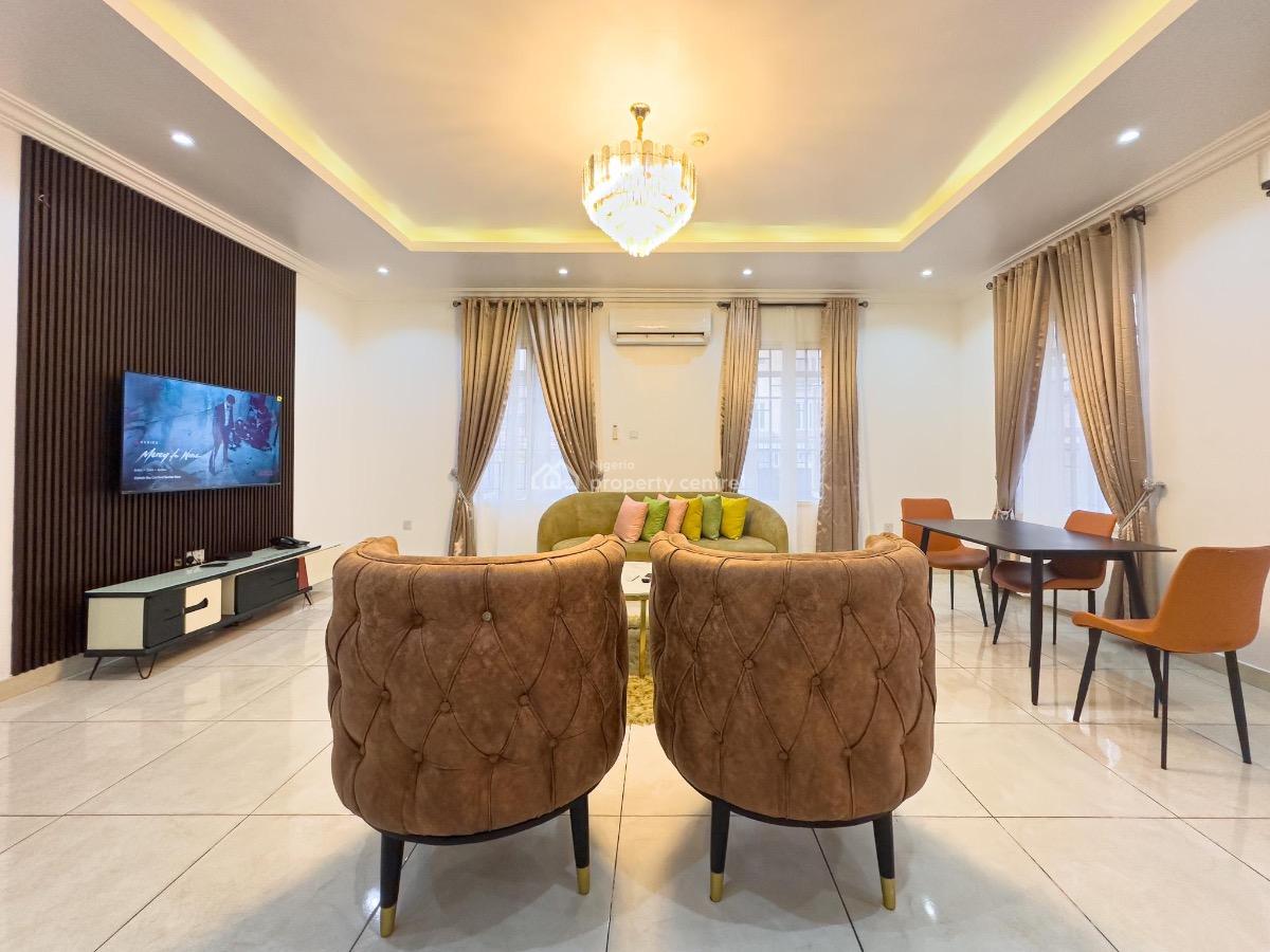 Beautiful and Spacious Serviced 3-bedroom Apartment with Double Beds, Spacious Rooms, Snooker Board, Fitted Kitchen and Washing Machine, Lekki Phase 1, Lekki, Lagos, Flat / Apartment Short Let