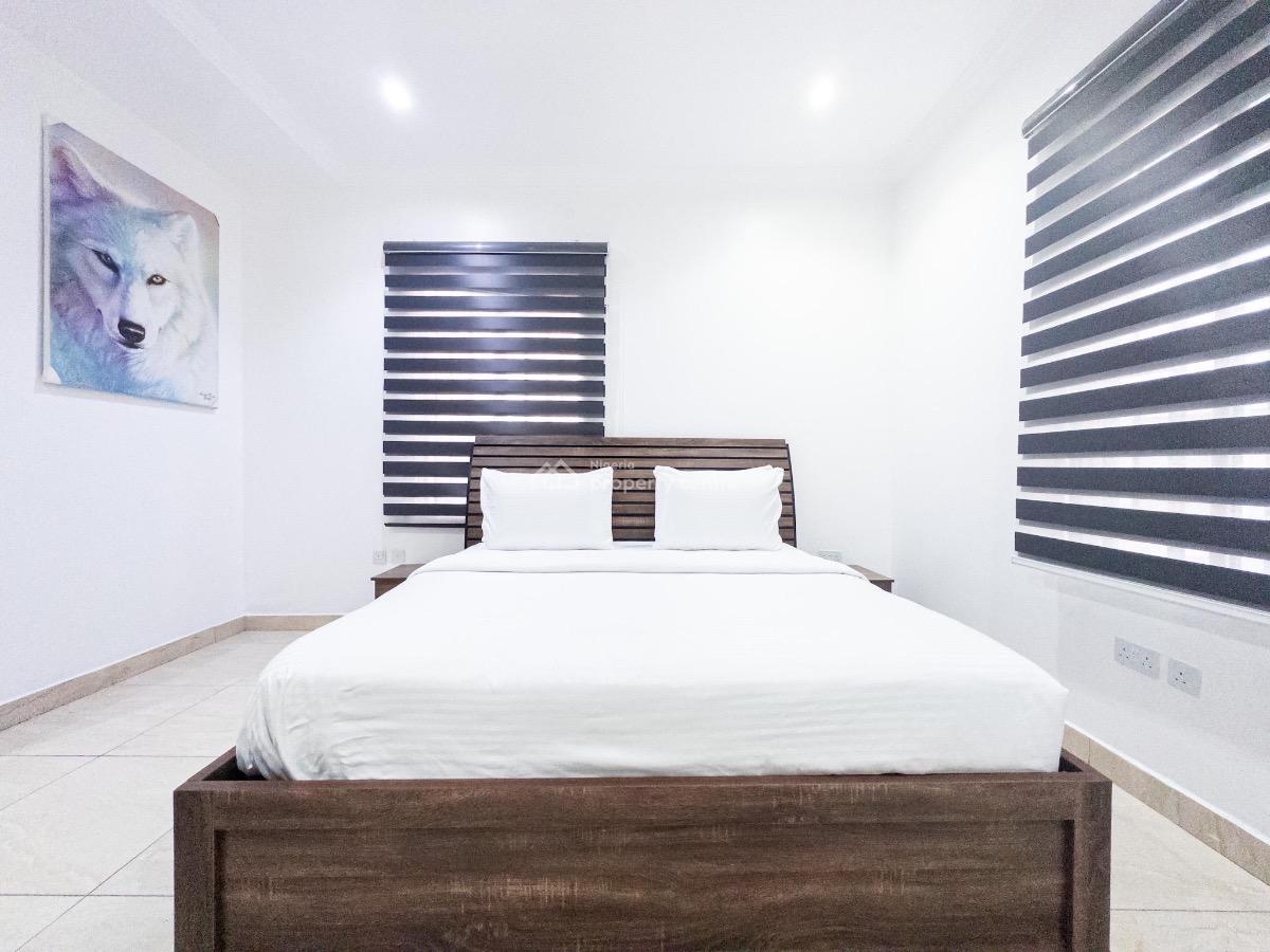 Beautiful and Spacious Serviced 3-bedroom Apartment with Double Beds, Spacious Rooms, Snooker Board, Fitted Kitchen and Washing Machine, Lekki Phase 1, Lekki, Lagos, Flat / Apartment Short Let