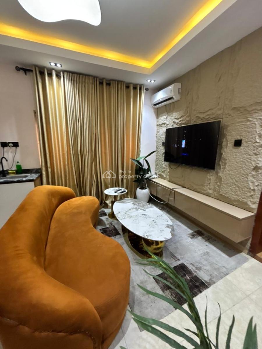 Beautifully Furnished Cozy One Bedroom Apartment, Kenneth Agbakuru Street, Lekki Phase 1, Lekki, Lagos, Flat / Apartment Short Let