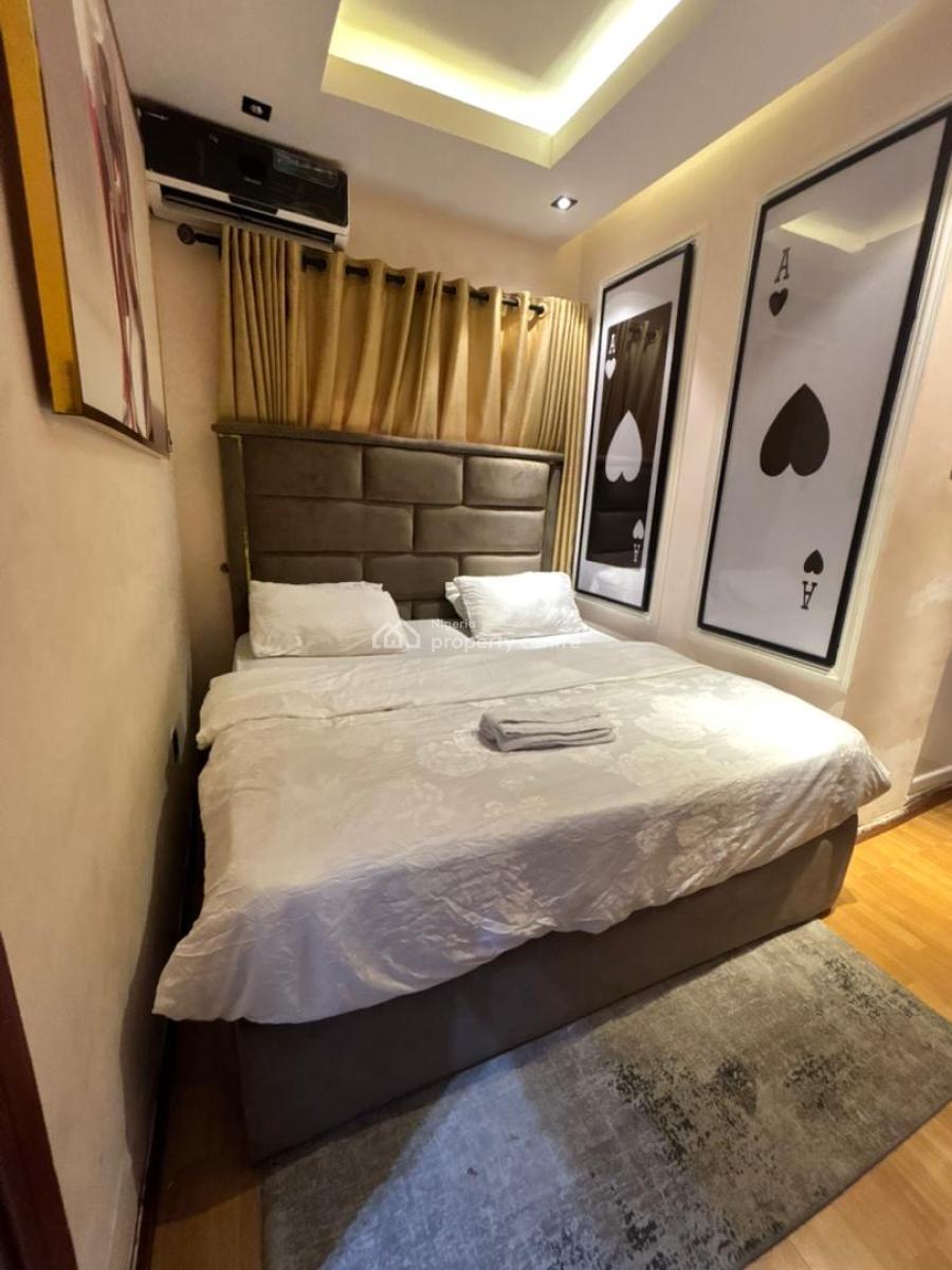 Beautifully Furnished Cozy One Bedroom Apartment, Kenneth Agbakuru Street, Lekki Phase 1, Lekki, Lagos, Flat / Apartment Short Let