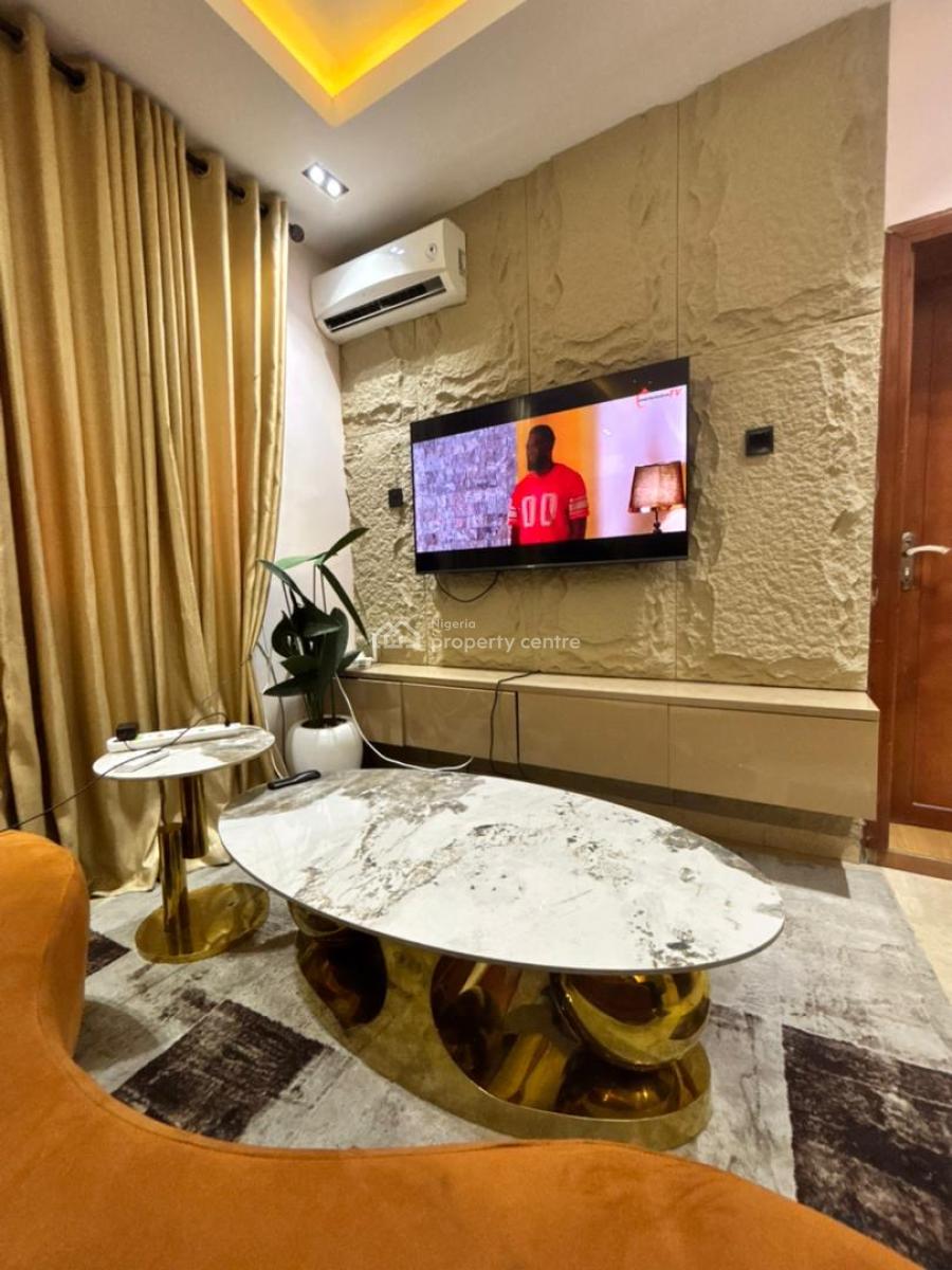 Beautifully Furnished Cozy One Bedroom Apartment, Kenneth Agbakuru Street, Lekki Phase 1, Lekki, Lagos, Flat / Apartment Short Let