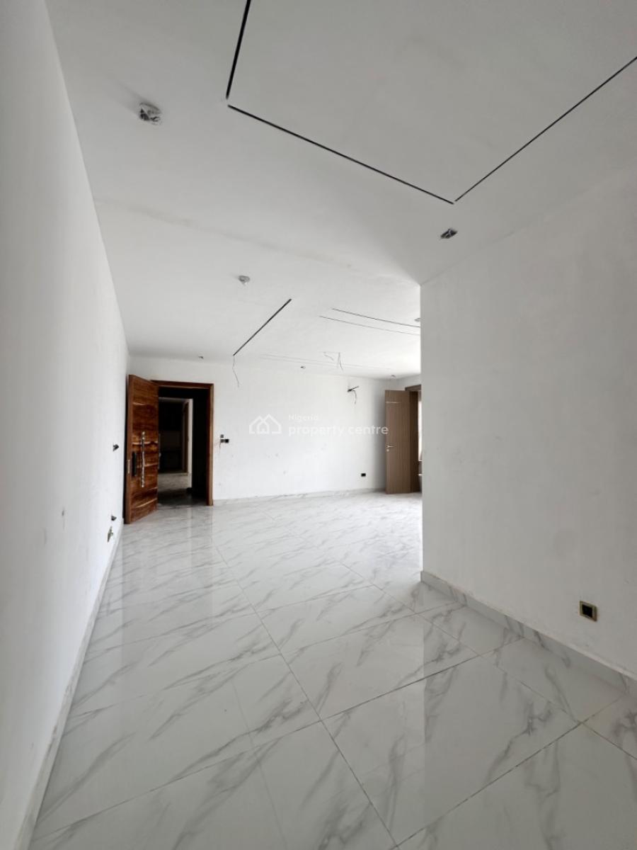 Spacious and Fully Serviced 2bedroom Apartment, Off Freedom Way, Lekki, Lekki, Lagos, Block of Flats for Sale