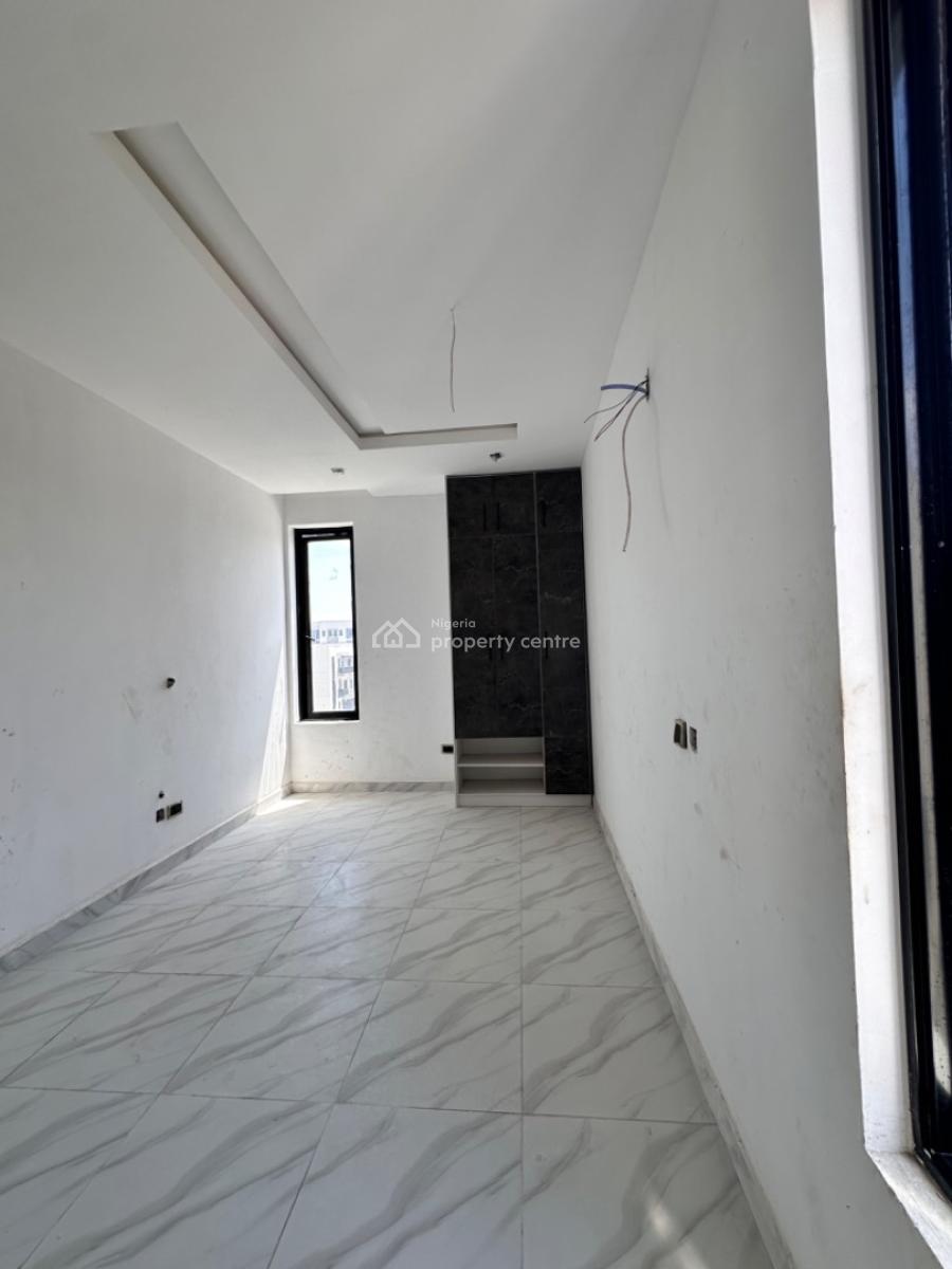 Spacious and Fully Serviced 2bedroom Apartment, Off Freedom Way, Lekki, Lekki, Lagos, Block of Flats for Sale