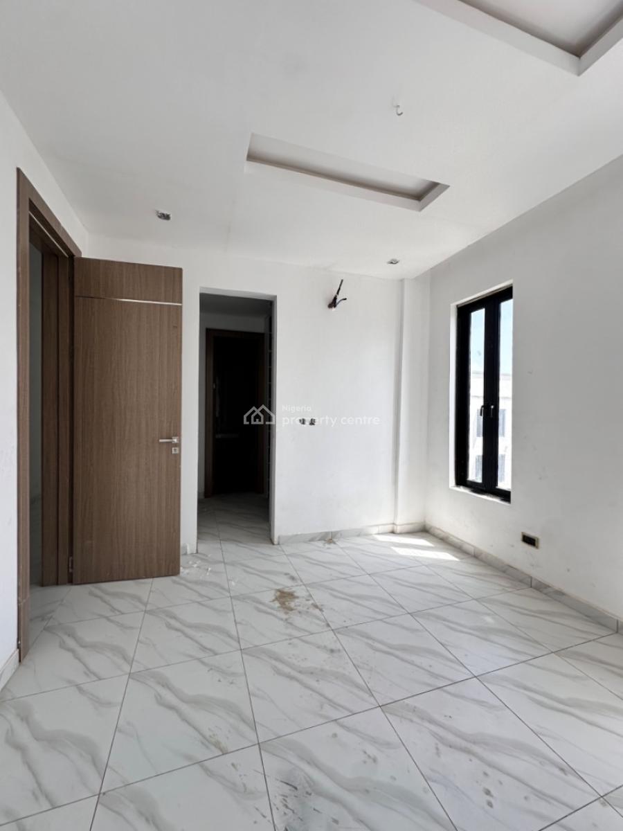 Spacious and Fully Serviced 2bedroom Apartment, Off Freedom Way, Lekki, Lekki, Lagos, Block of Flats for Sale