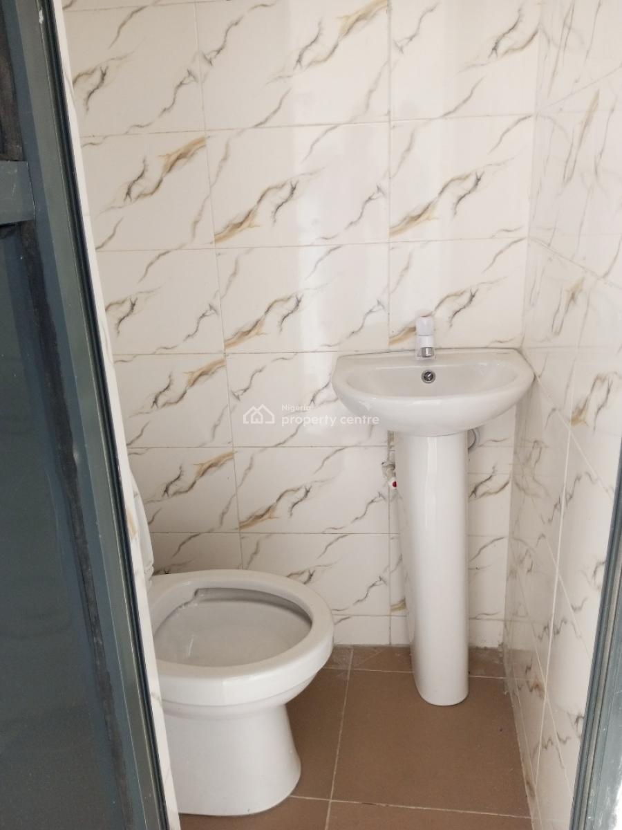 Newly Built 2bed Upstairs Along The Road Very Accessible, Badore, Ajah, Lagos, Flat / Apartment for Rent