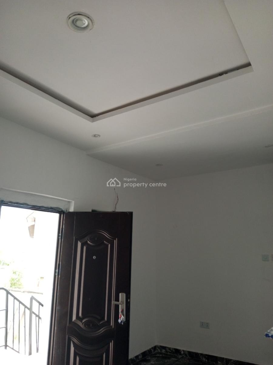 Newly Built 2bed Upstairs Along The Road Very Accessible, Badore, Ajah, Lagos, Flat / Apartment for Rent