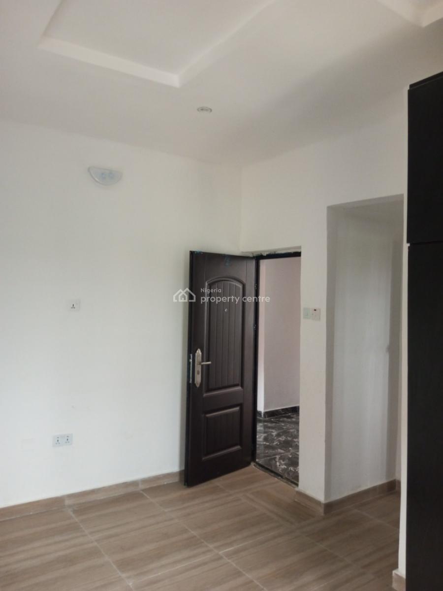 Newly Built 2bed Upstairs Along The Road Very Accessible, Badore, Ajah, Lagos, Flat / Apartment for Rent