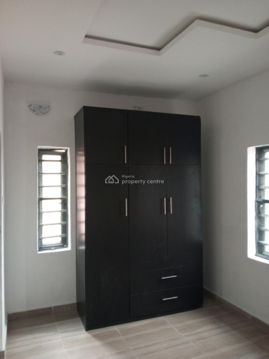 Newly Built 2bed Upstairs Along The Road Very Accessible, Badore, Ajah, Lagos, Flat / Apartment for Rent