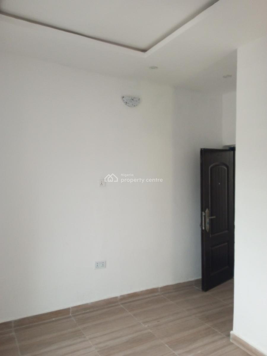 Newly Built 2bed Upstairs Along The Road Very Accessible, Badore, Ajah, Lagos, Flat / Apartment for Rent