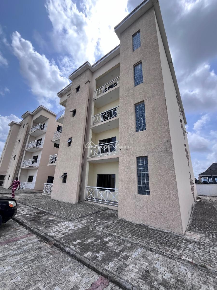 3bedroom Apartment + Bq in a Strategic  Available( 4 Units in a Block, United Estate Sangotedo 2mins Drive to Novare Mall Shoprite and 5mins, Sangotedo, Ajah, Lagos, Block of Flats for Sale