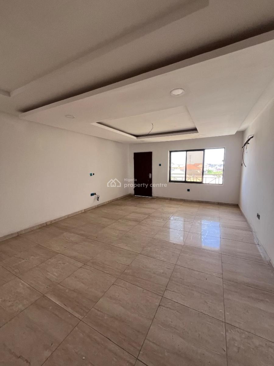 3bedroom Apartment + Bq in a Strategic  Available( 4 Units in a Block, United Estate Sangotedo 2mins Drive to Novare Mall Shoprite and 5mins, Sangotedo, Ajah, Lagos, Block of Flats for Sale