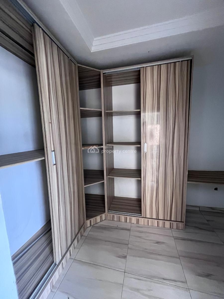 3bedroom Apartment + Bq in a Strategic  Available( 4 Units in a Block, United Estate Sangotedo 2mins Drive to Novare Mall Shoprite and 5mins, Sangotedo, Ajah, Lagos, Block of Flats for Sale