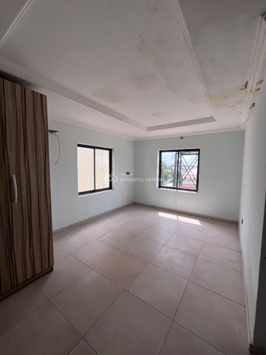3bedroom Apartment + Bq in a Strategic  Available( 4 Units in a Block, United Estate Sangotedo 2mins Drive to Novare Mall Shoprite and 5mins, Sangotedo, Ajah, Lagos, Block of Flats for Sale