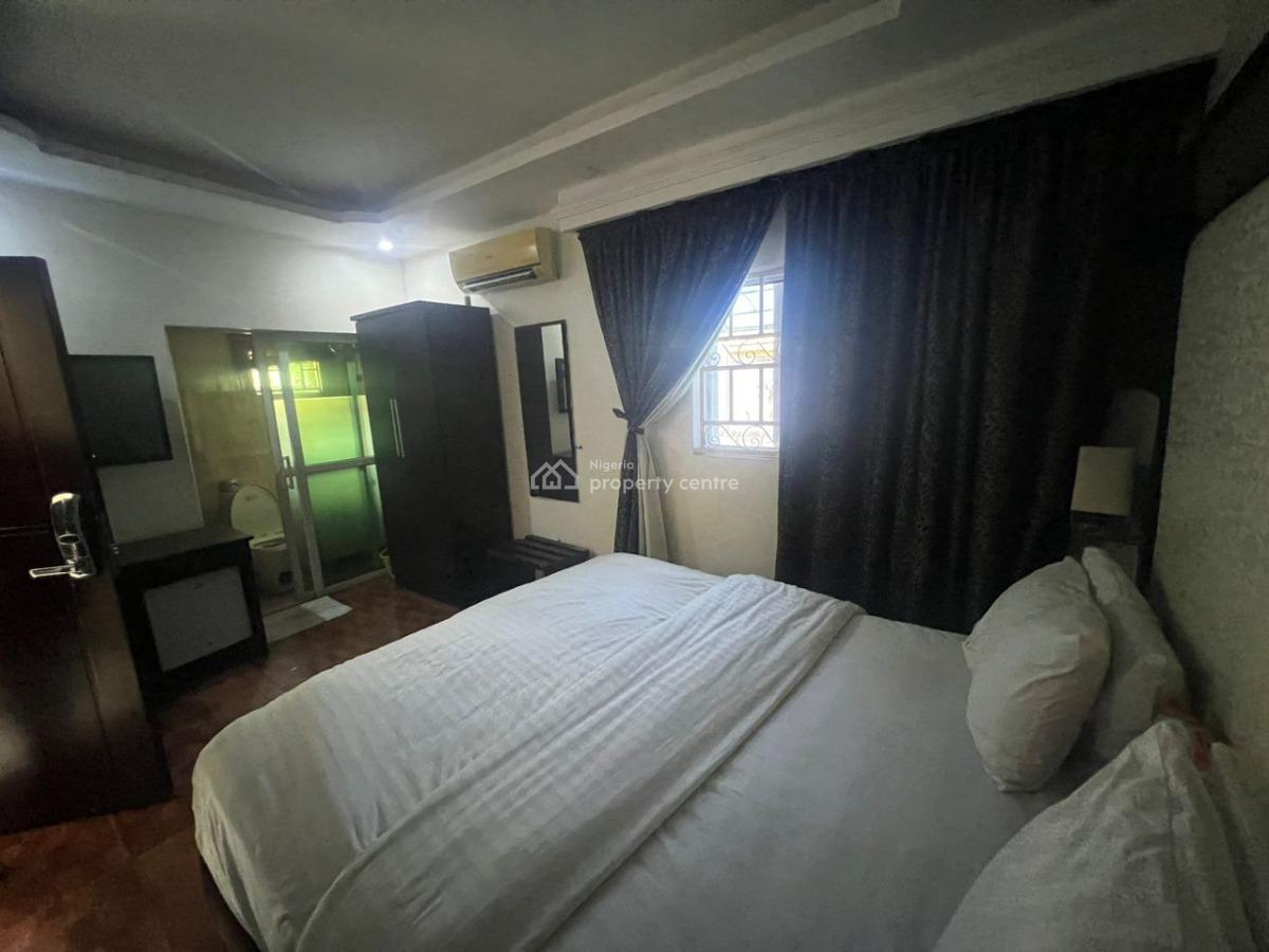 17 Bedroom Duplex, Lekki Phase 1, Lekki, Lagos, Detached Duplex for Rent