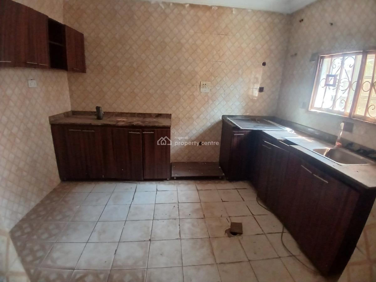 Spacious 3 Beroom Flat, Close to The Round About, Galadimawa, Abuja, Flat / Apartment for Rent