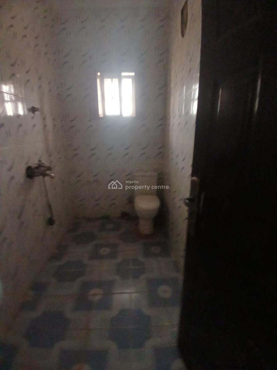 Spacious 3 Beroom Flat, Close to The Round About, Galadimawa, Abuja, Flat / Apartment for Rent