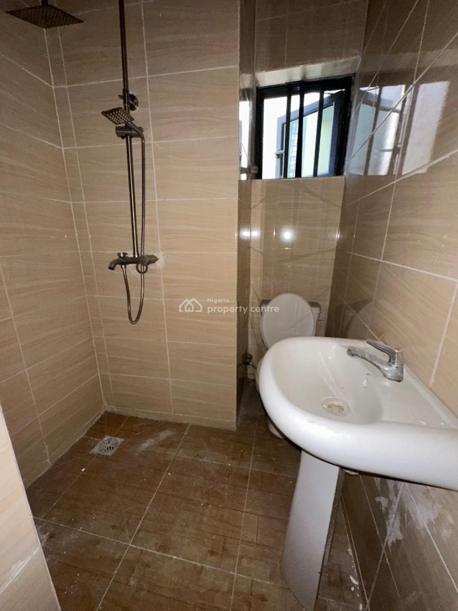 Specious and Service 2bedroom Apartment, Ilasan Lekki, Lekki, Lagos, Flat / Apartment for Rent