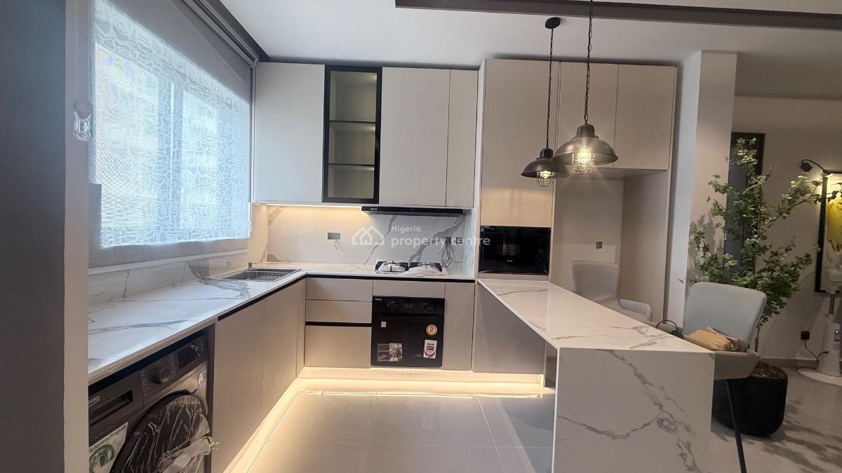 Luxury 2/3 Bedroom Apartment  with Swimming Pool, Lekki, Lekki Phase 1, Lekki, Lagos, Block of Flats for Sale