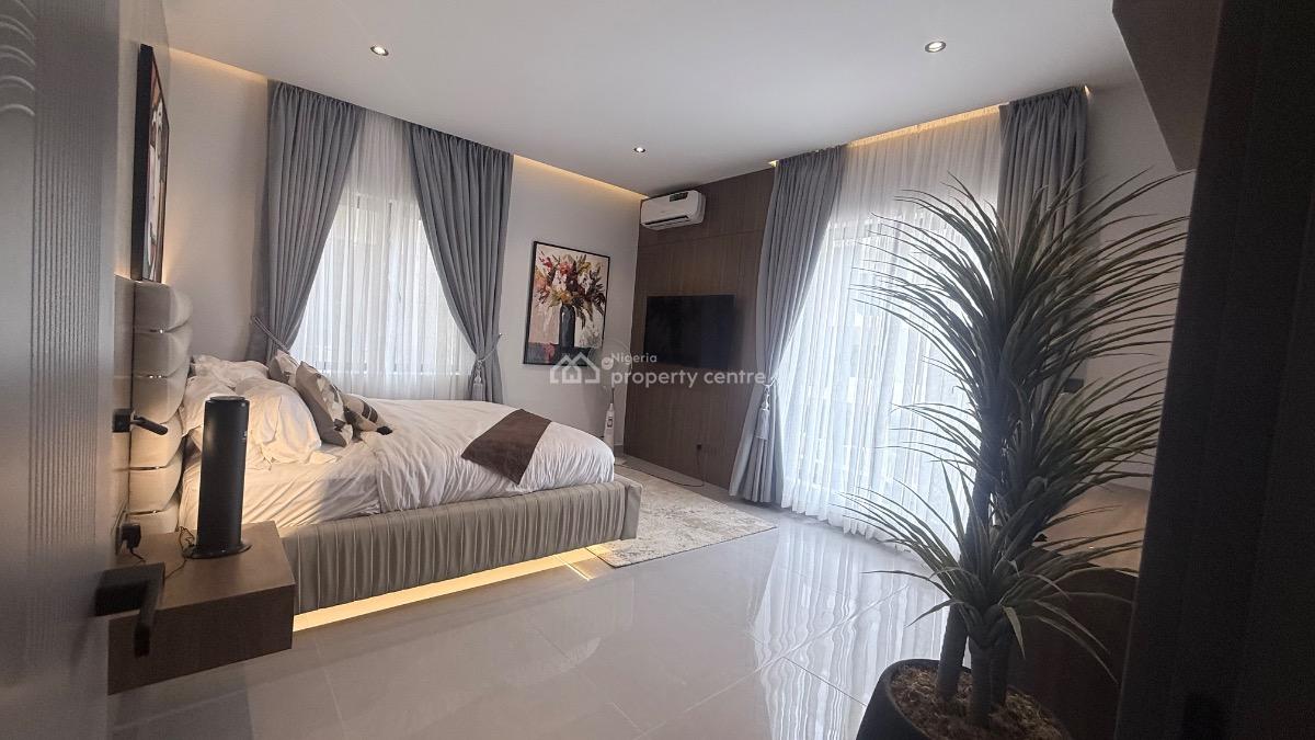 Luxury 2/3 Bedroom Apartment  with Swimming Pool, Lekki, Lekki Phase 1, Lekki, Lagos, Block of Flats for Sale