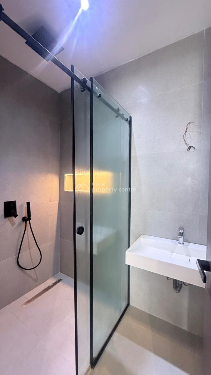 Luxury 2/3 Bedroom Apartment  with Swimming Pool, Lekki, Lekki Phase 1, Lekki, Lagos, Block of Flats for Sale