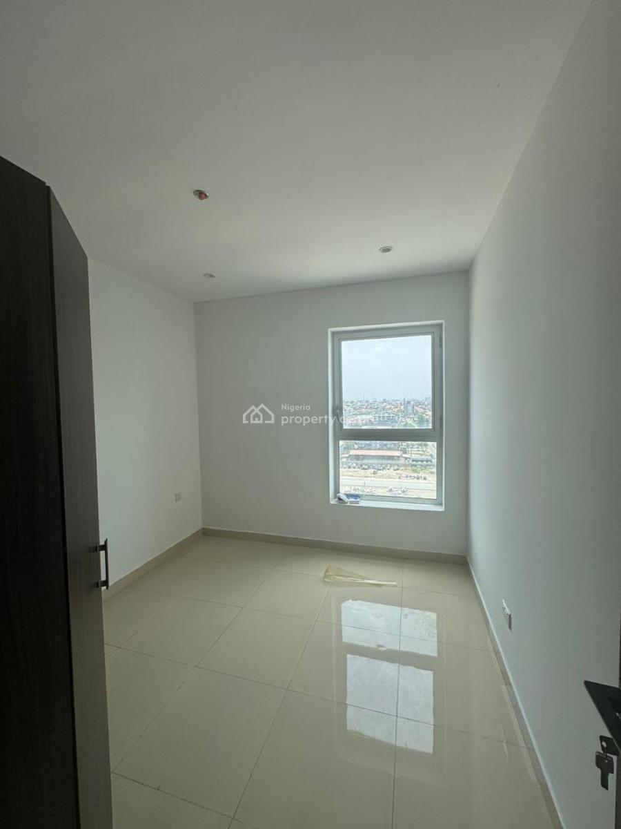 Tastefully Built Ocean View 2 Bedroom Flat in a Serene Environment, Lekki Right Hand Side, Lekki Phase 1, Lekki, Lagos, Flat / Apartment for Rent