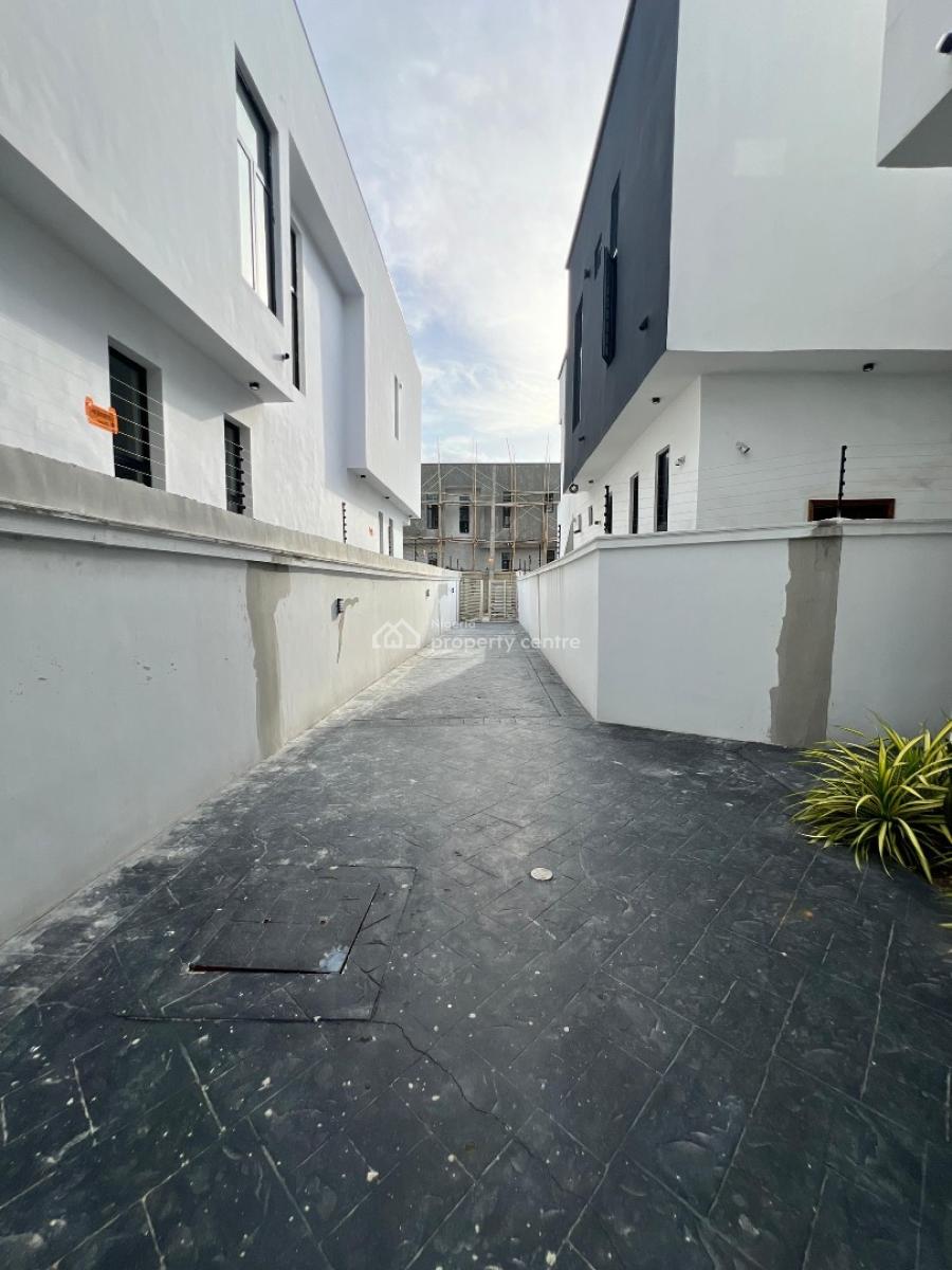 Magnificent 5 Bedroom Detached Duplex with Bq & a Long Driveway, Chevron, Lekki, Lagos, Detached Duplex for Sale