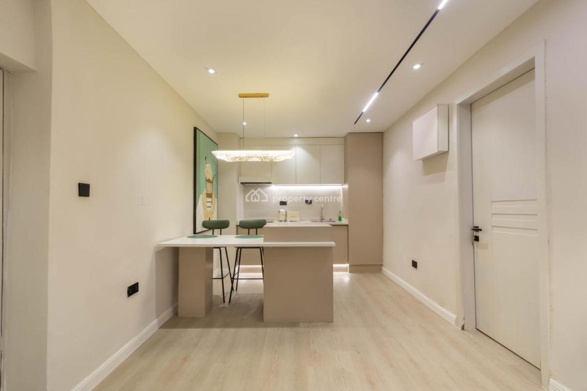 2 Bedroom Apartment with Gym, Lekki Phase 1, Lekki, Lagos, Flat / Apartment Short Let